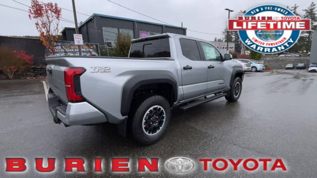 Vehicle image 8 of 34