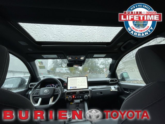 Vehicle image 29 of 34