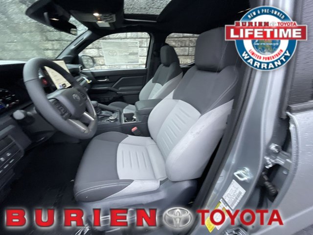 Vehicle image 19 of 34