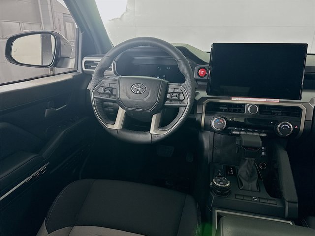 Vehicle image 13 of 17