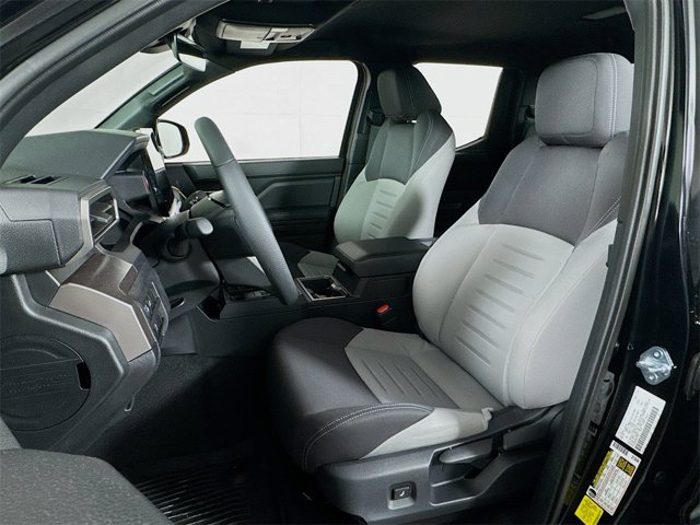 Vehicle image 7 of 17