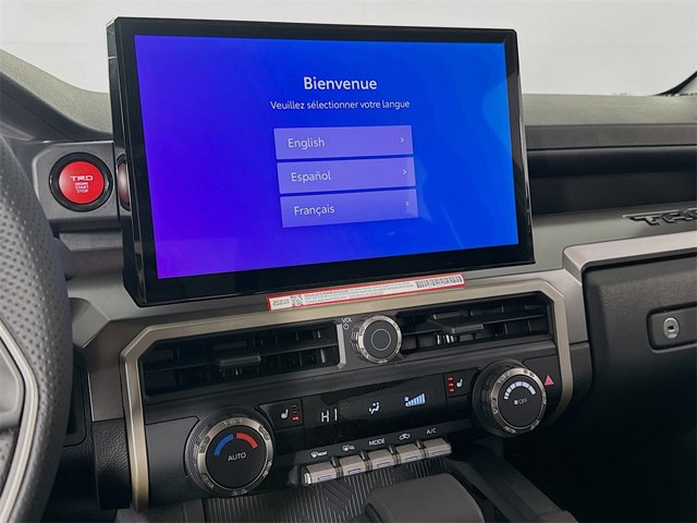 Vehicle image 10 of 17