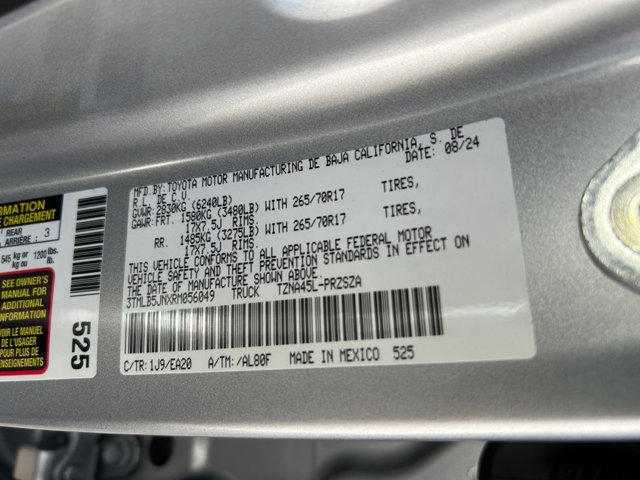Vehicle image 34 of 37