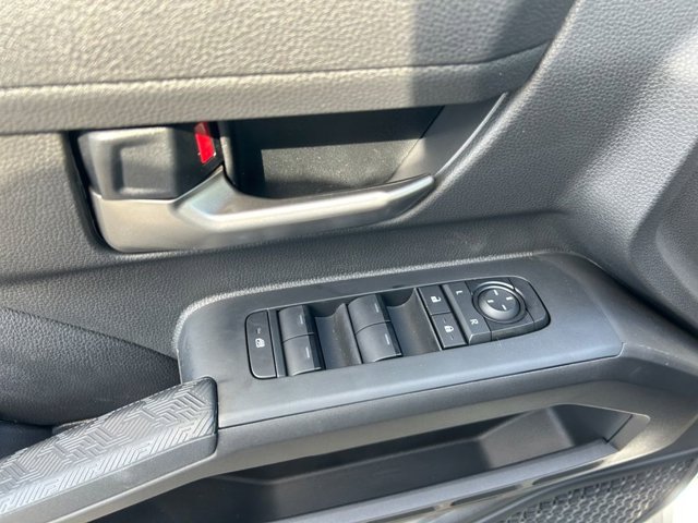 Vehicle image 23 of 37