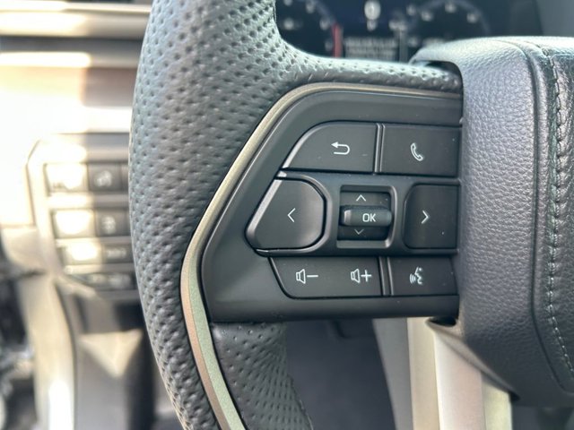 Vehicle image 17 of 37