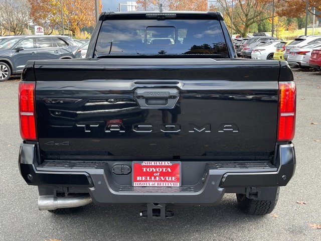 Vehicle image 5 of 32