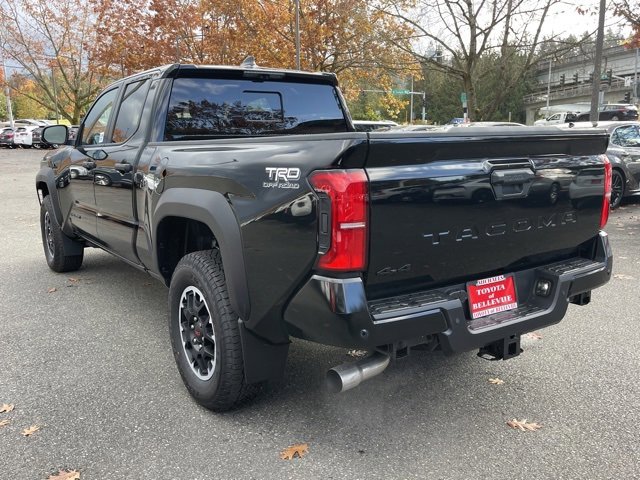 Vehicle image 4 of 32