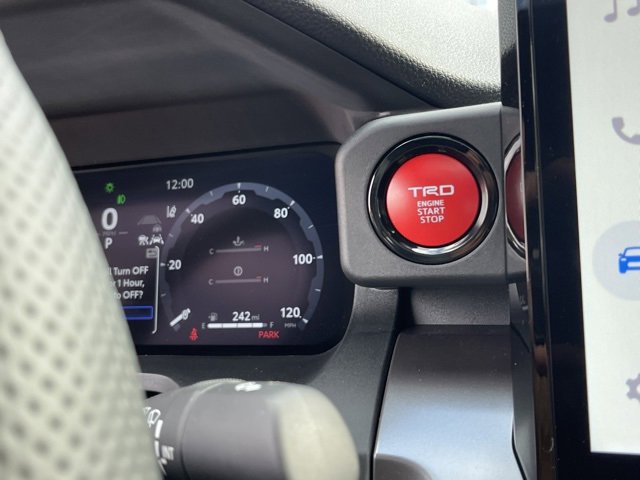 Vehicle image 24 of 32