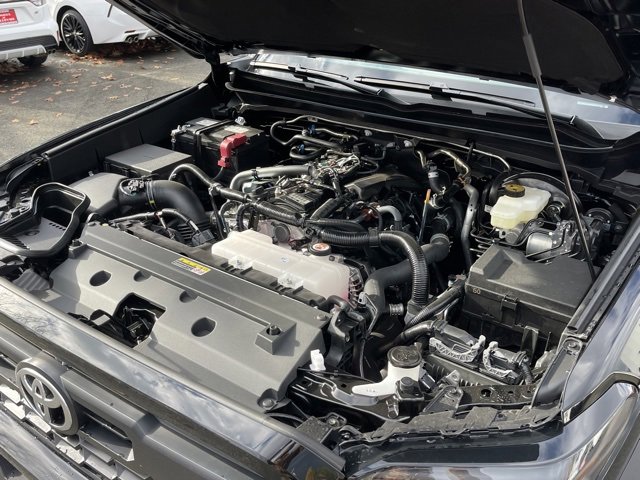 Vehicle image 9 of 32