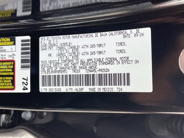 Vehicle image 31 of 32