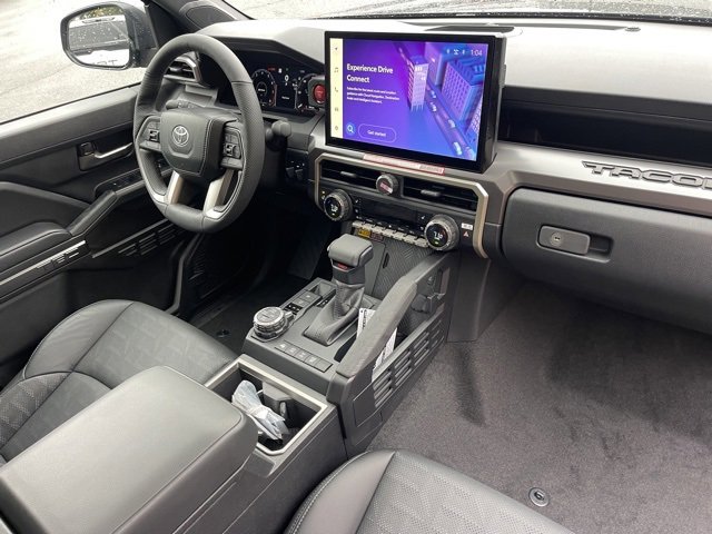 Vehicle image 15 of 33