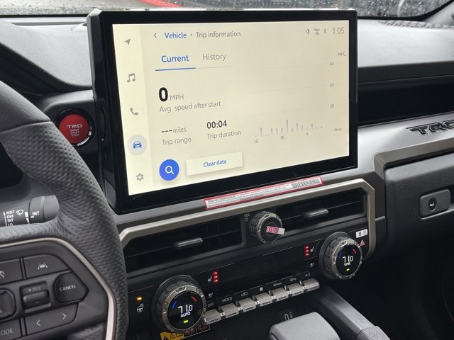 Vehicle image 28 of 33