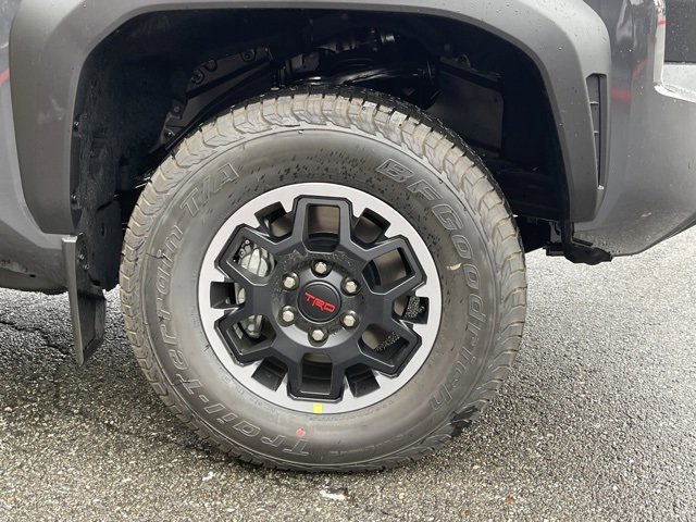 Vehicle image 7 of 33
