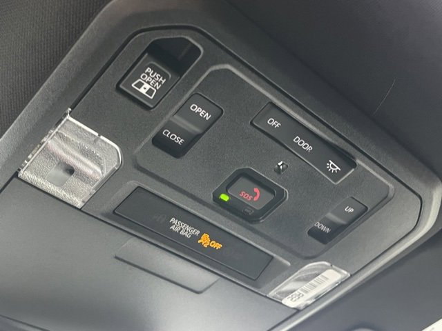 Vehicle image 30 of 33