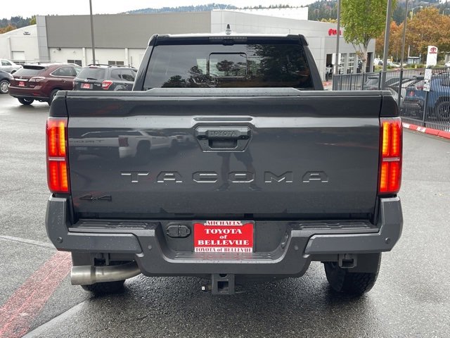 Vehicle image 5 of 33
