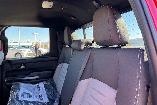 Vehicle image 20 of 24
