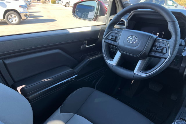 Vehicle image 11 of 24