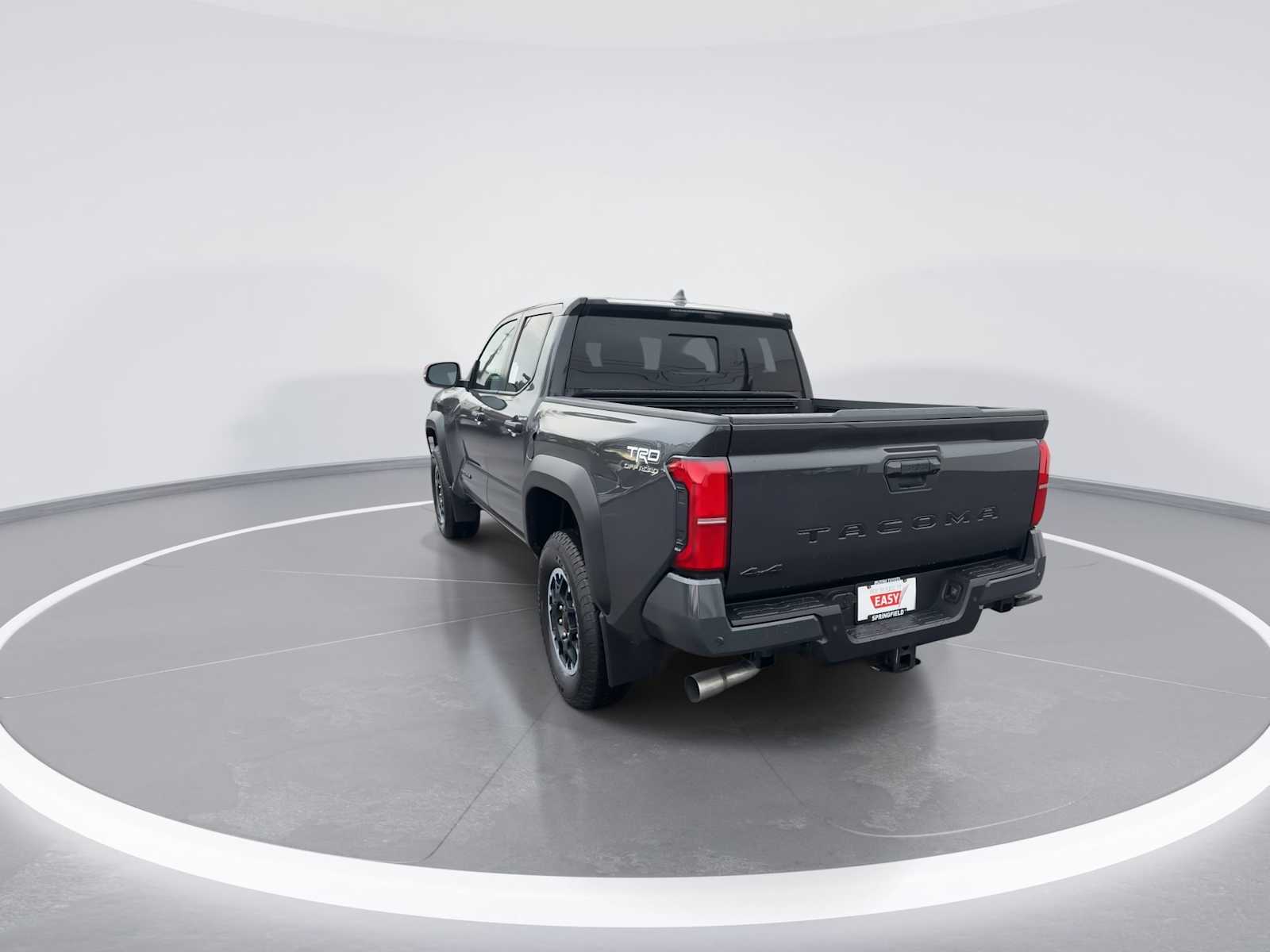 Vehicle image 6 of 32