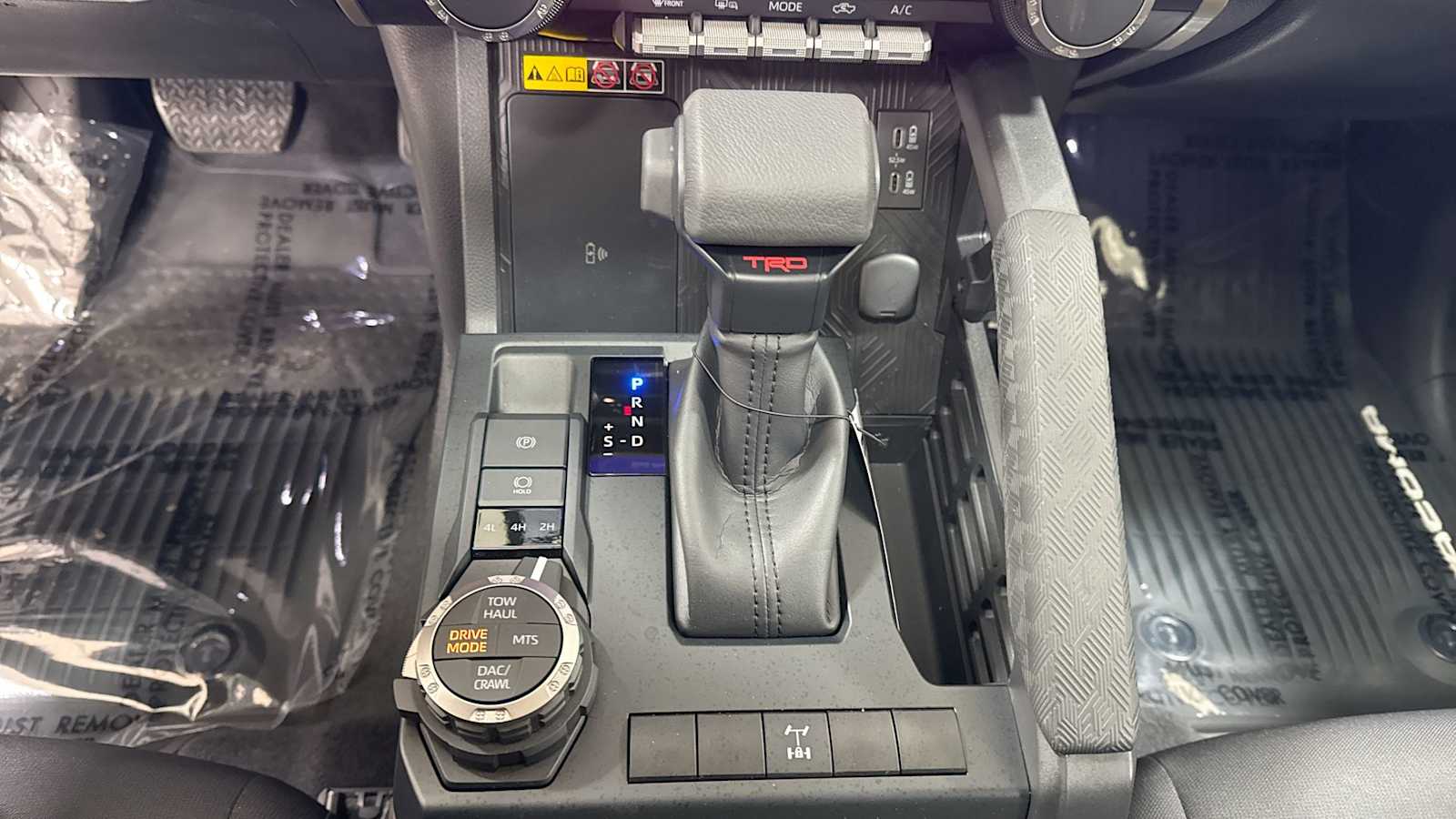 Vehicle image 22 of 32