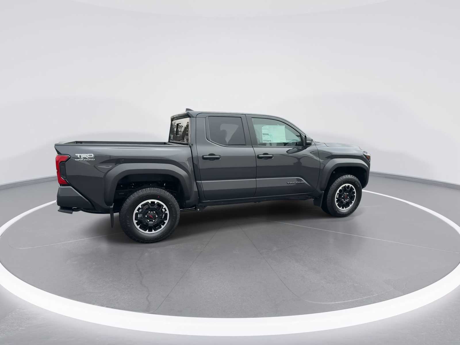 Vehicle image 8 of 32