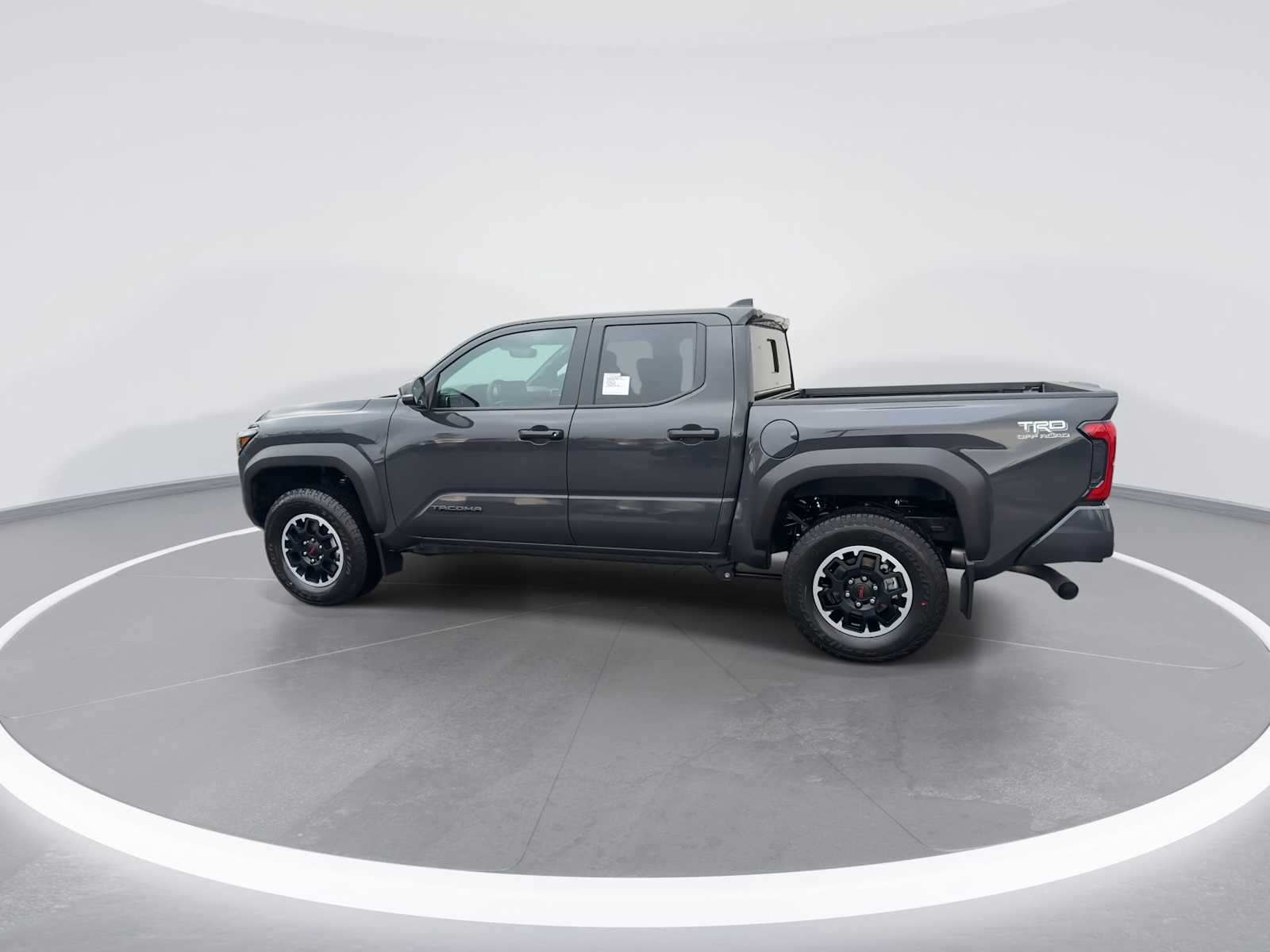 Vehicle image 5 of 32