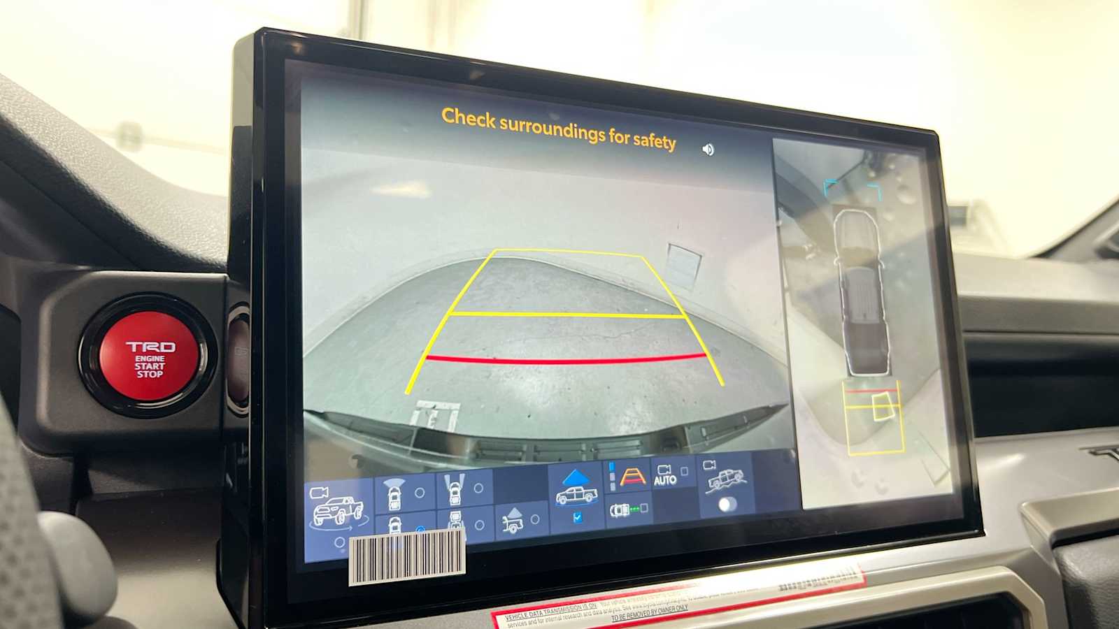 Vehicle image 19 of 32