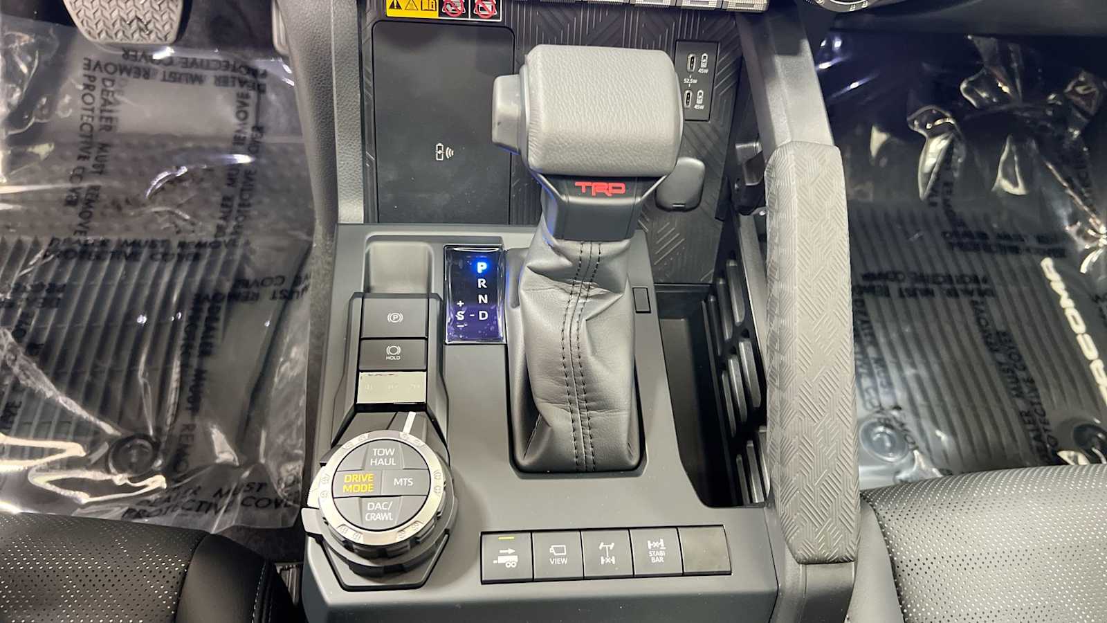 Vehicle image 22 of 32