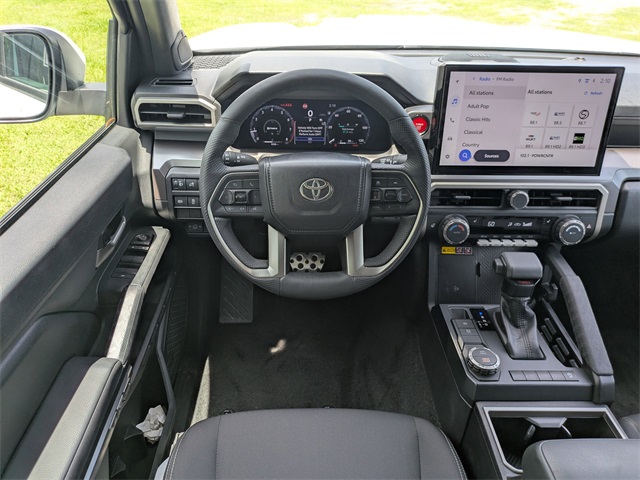 Vehicle image 14 of 34