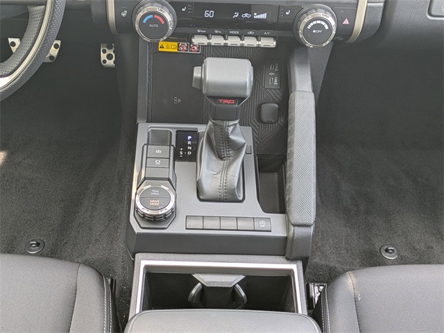 Vehicle image 22 of 34