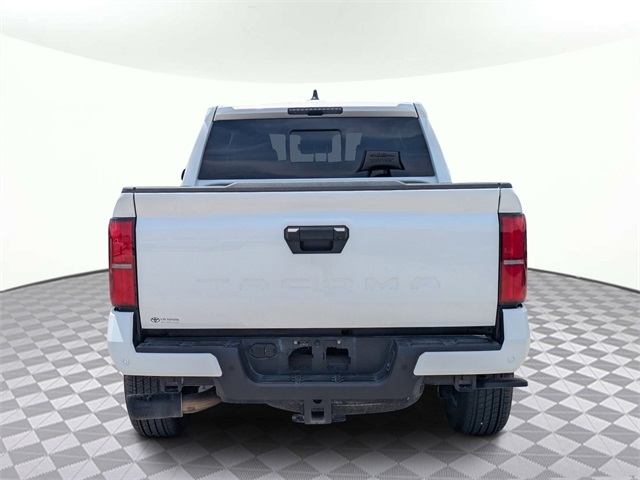 Vehicle image 8 of 34