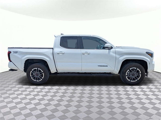 Vehicle image 5 of 34