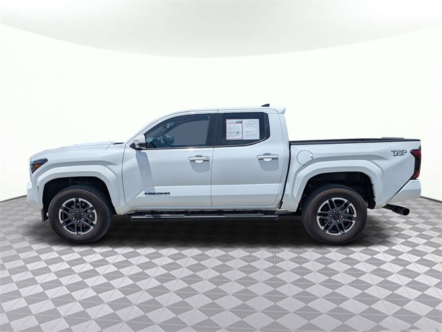Vehicle image 9 of 34