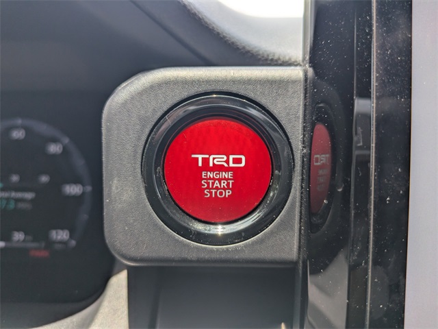 Vehicle image 32 of 34