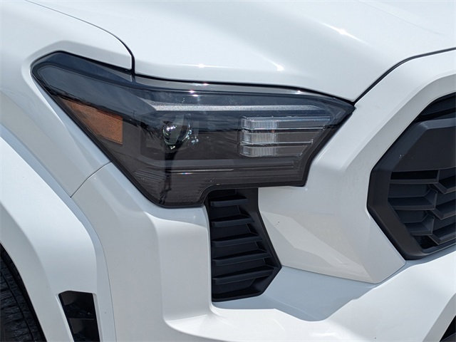 Vehicle image 23 of 34