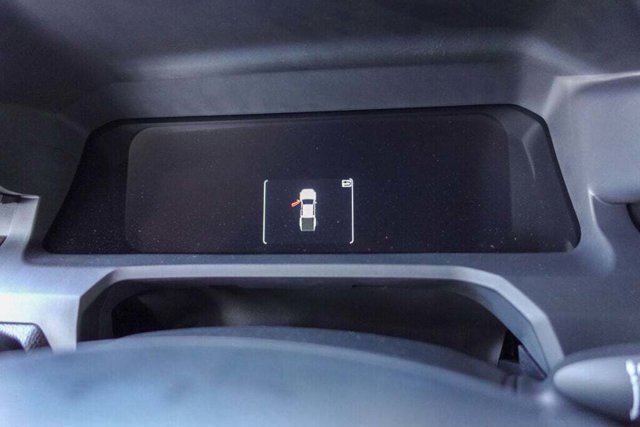 Vehicle image 15 of 25