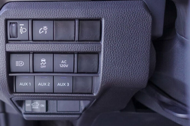 Vehicle image 20 of 25