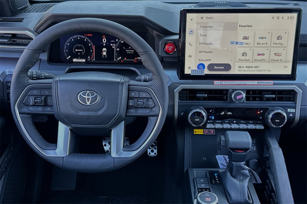 Vehicle image 11 of 23