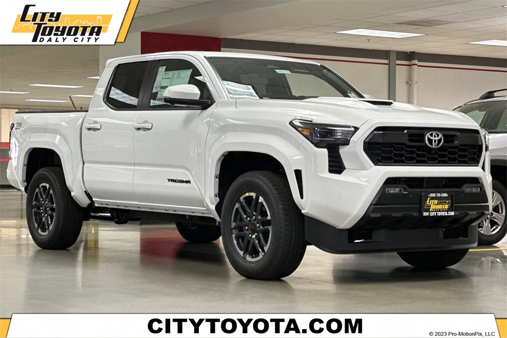 Vehicle image 3 of 23