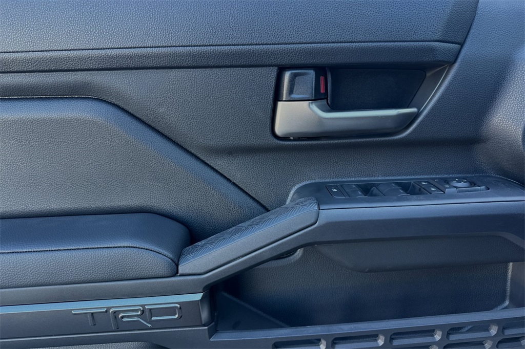 Vehicle image 8 of 23