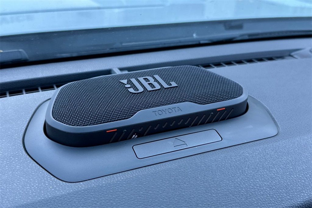Vehicle image 22 of 23