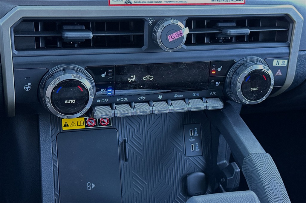 Vehicle image 16 of 23