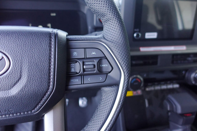 Vehicle image 15 of 21