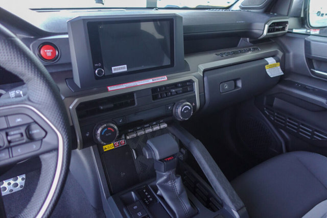 Vehicle image 16 of 21