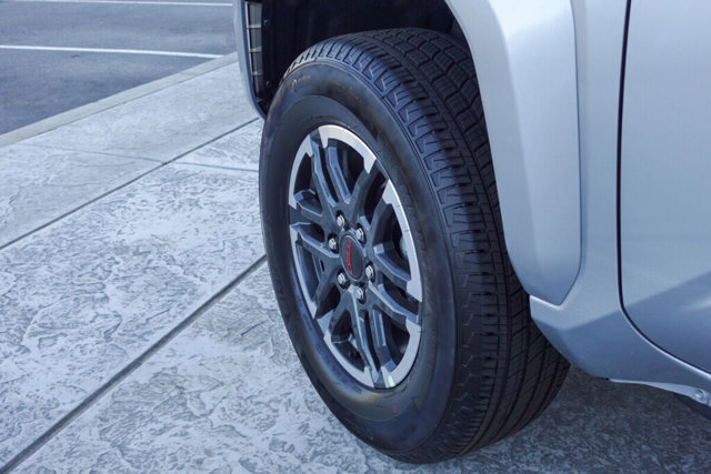 Vehicle image 9 of 21