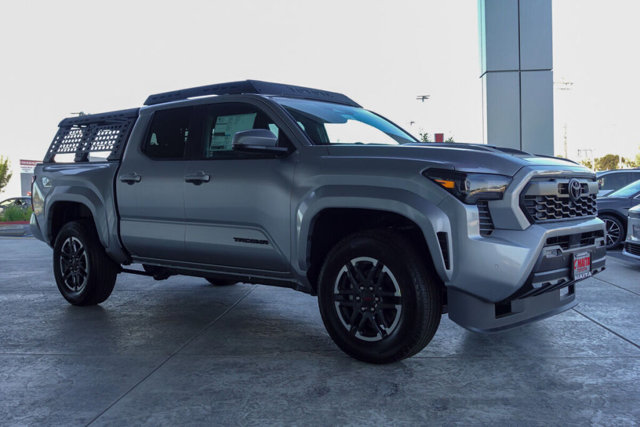 Vehicle image 4 of 21