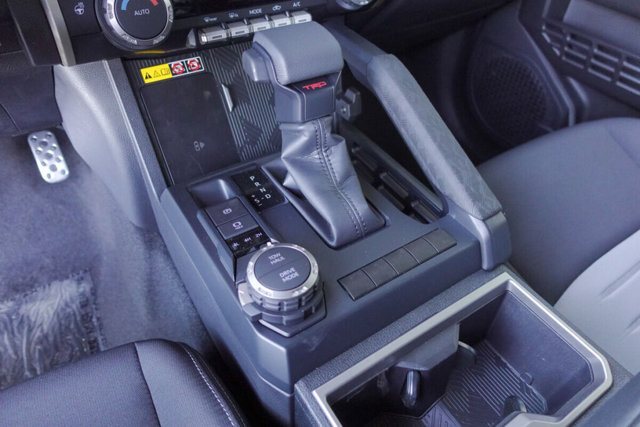Vehicle image 17 of 21