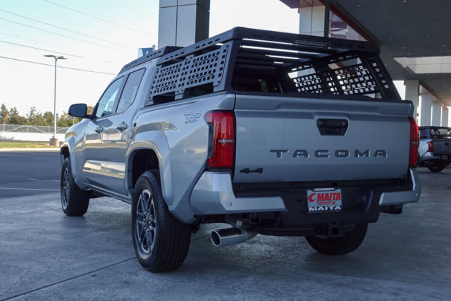 Vehicle image 8 of 21
