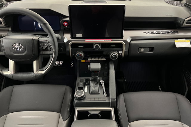 Vehicle image 13 of 24