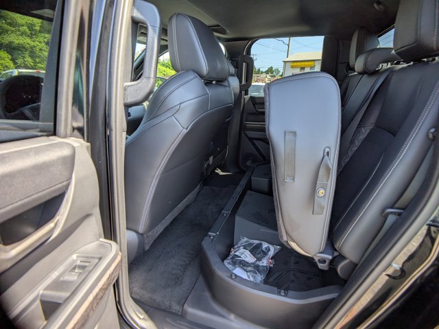 Vehicle image 12 of 34
