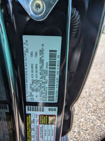 Vehicle image 24 of 34